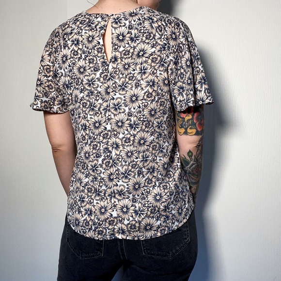 Banana Republic Floral Short Sleeve Blouse - Picture 2 of 5